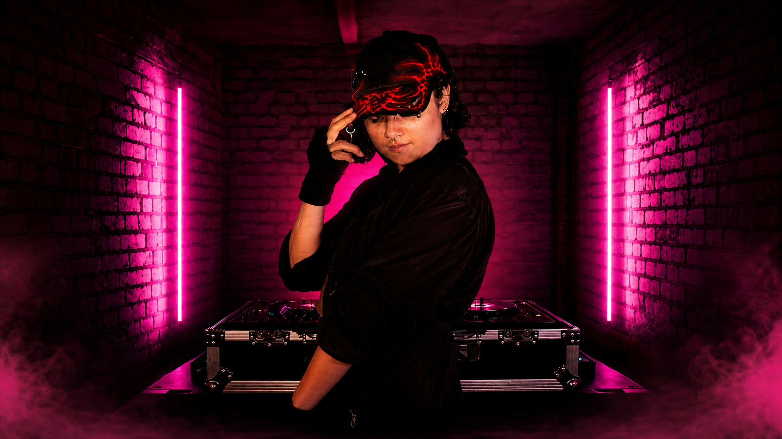 ‘From BVNNII Bouncy Beats to Hard Fast Hops and Heavy Stomps that will make the ground shake’ BVNNII is a Nijmegen based, Indonesian - Dutch, genre blending high energy force that does not just stick to 1 genre or BPM. Her sound crosses genre barriers and ranges from 140 - 190 BPM. She draws influences from Neorave, Hard Techno, Hard Trance, Acid, Tekno, Bass, Bochka and Early Hardstyle/core. Regularly mixing all together in one set. This summer she will make her first mini tour visiting France, Belgium, Germany and Colombia. Because she missed scene for the harder faster sounds in Nijmegen. She now runs her own collective 20kHz, event SPECTRA and DuysteR and her own podcast Rave Resonant.